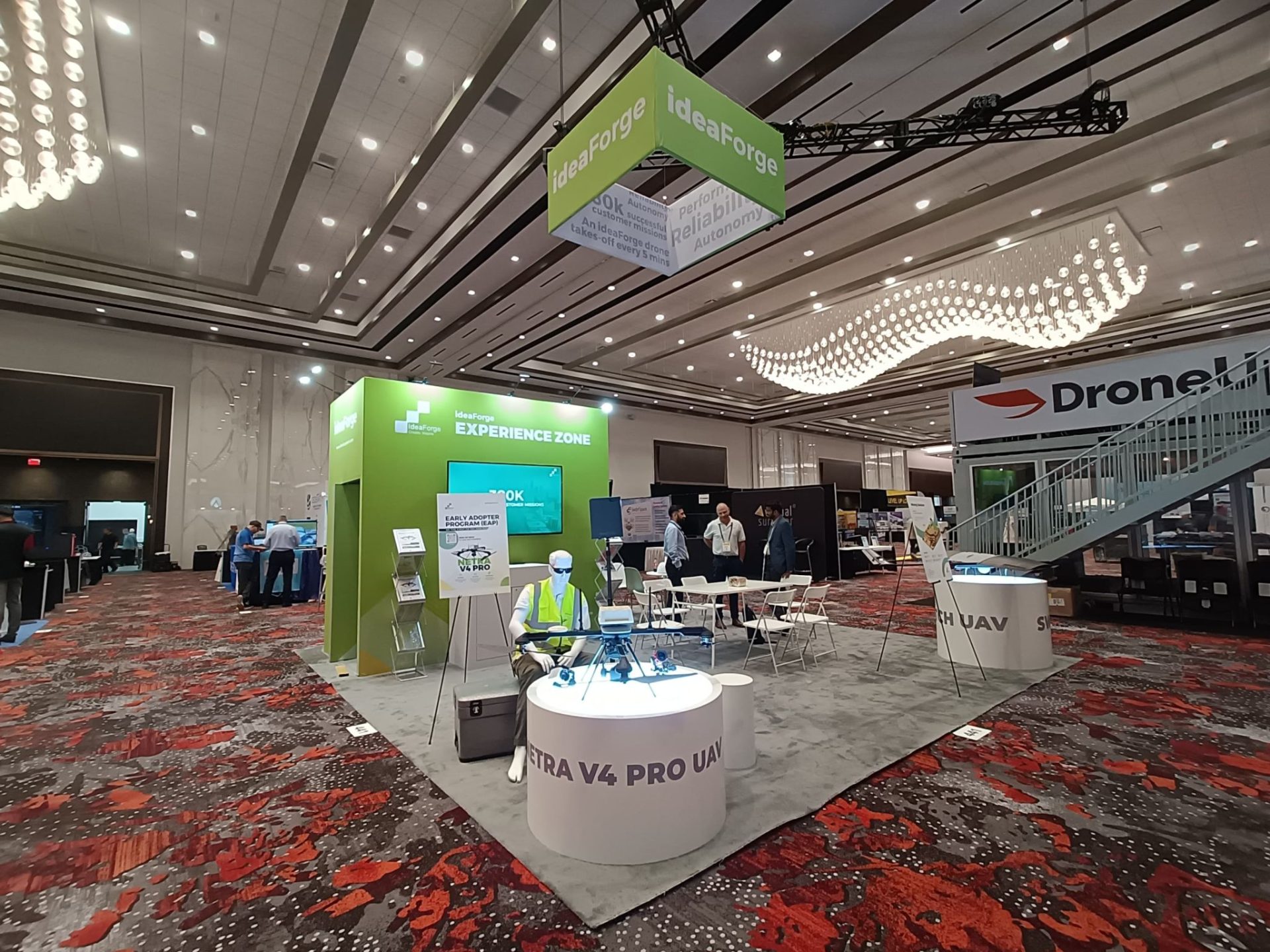 custom-designed-trade-show-displays