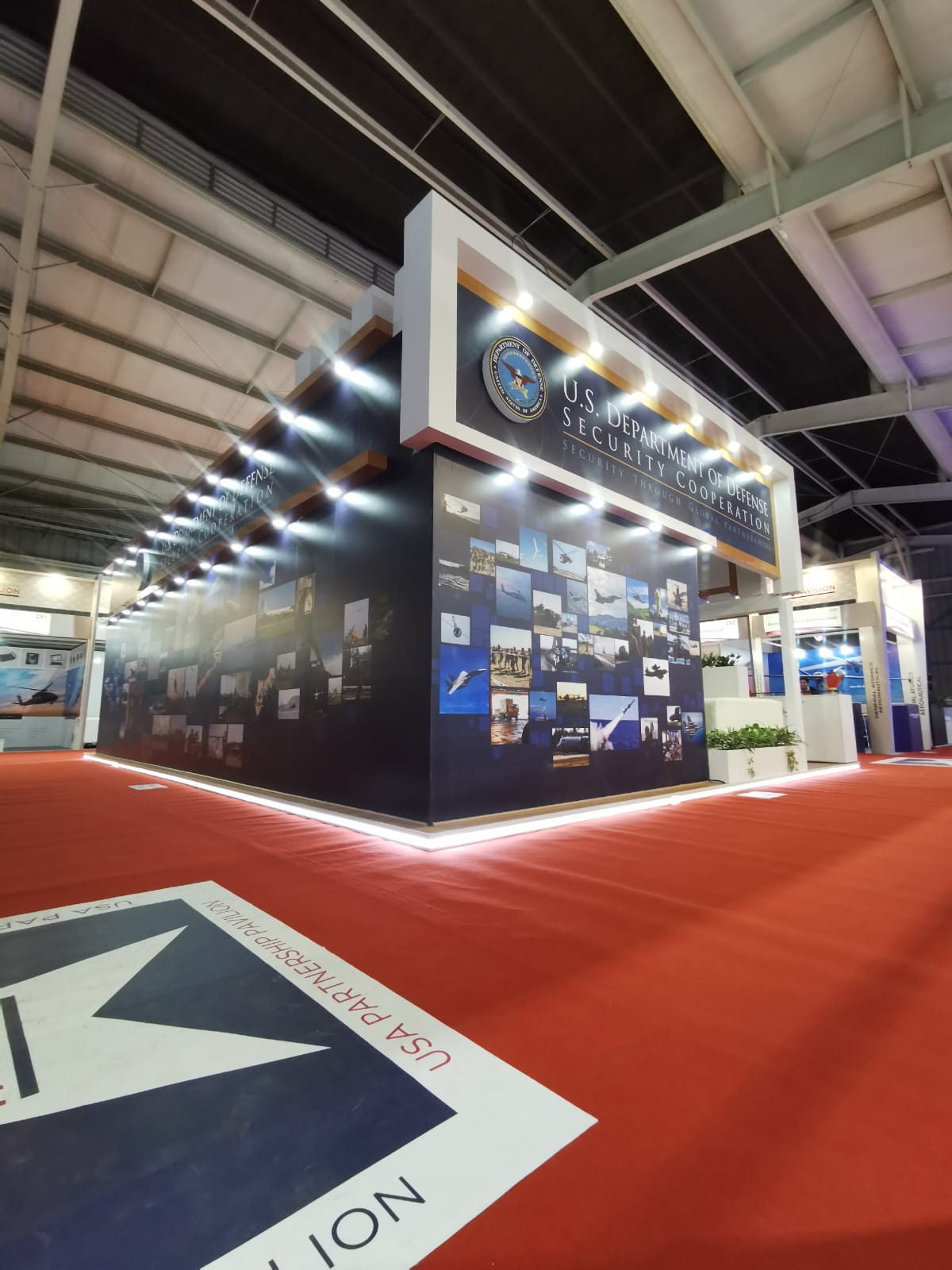 custom trade show booth