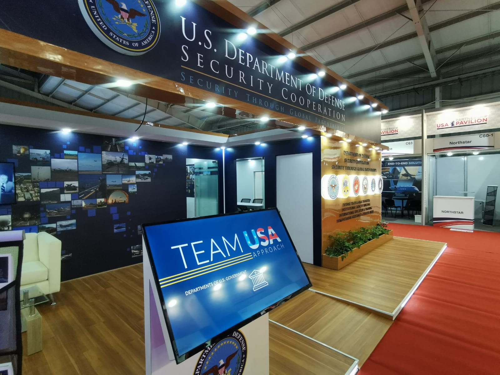 custom trade show booth